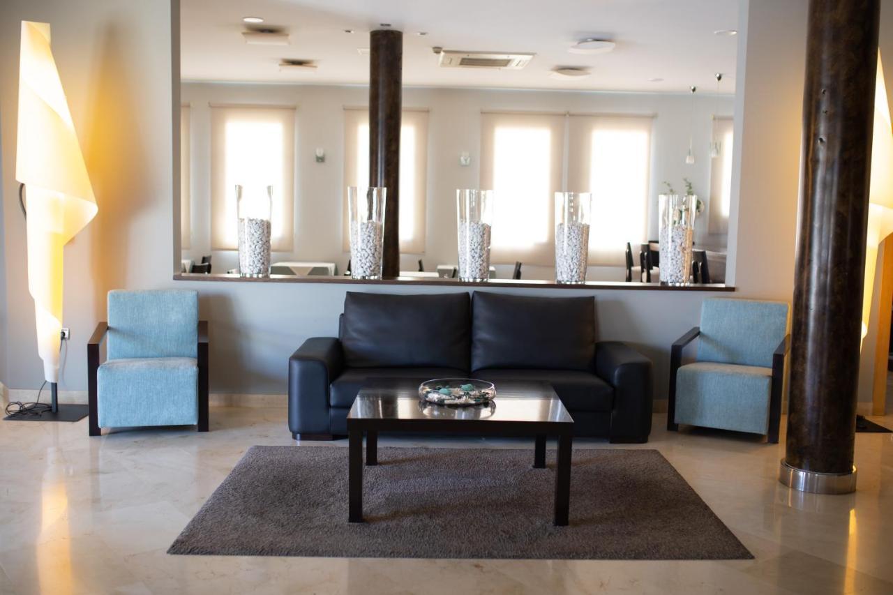 Hotel El Trebol カルボネラス エクステリア 写真